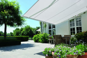 Installation store de terrasse Valence