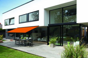 Installation store de terrasse Valence